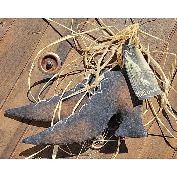 Primitive Folk Art Pair of Witches Boots Shoes hanging decor handmade Holiday - Picture 2 of 9